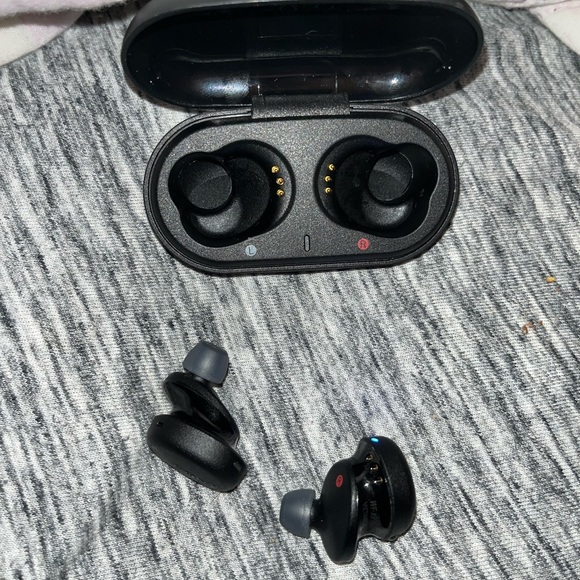 Wireless headphones (Sony WF-XB700) - Picture 2 of 2